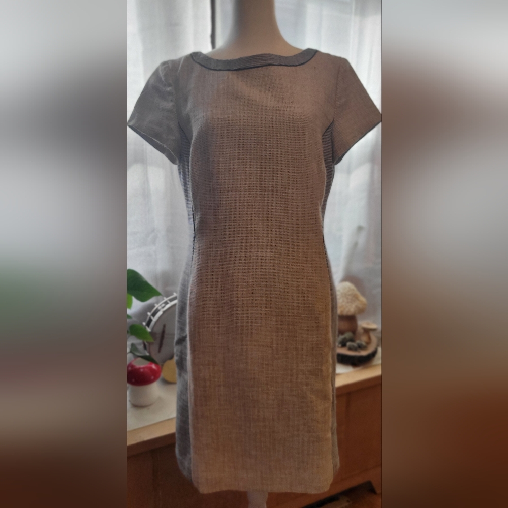 Ann Taylor size 8 tweed sheath dress